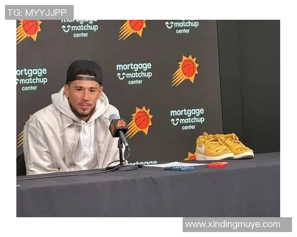 布克赛后与模仿者中国布克亲密合影赠送签名球衣展现友谊与支持